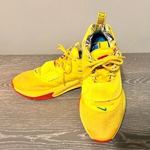 Nike UNO + Zoom Freak 3 Low Top Basketball Shoes Excellent Condition Size 10